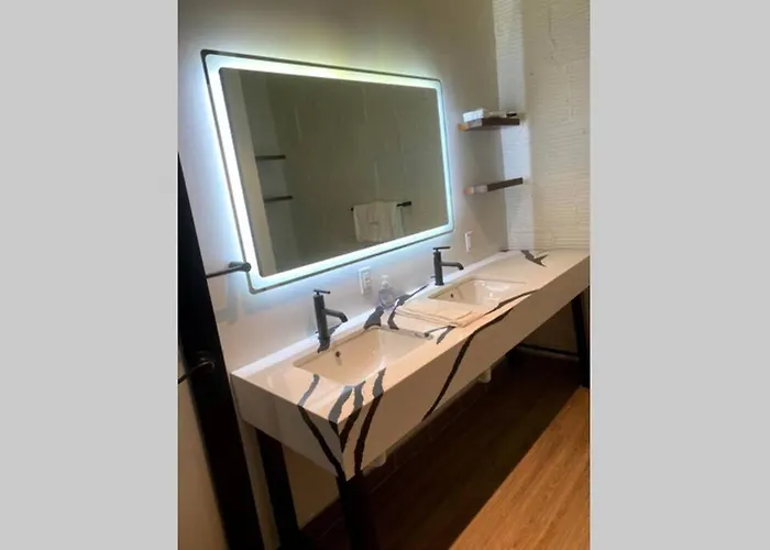 3e-*new* 3 Min To Hillman Cancer Center, Sleeps 6 *